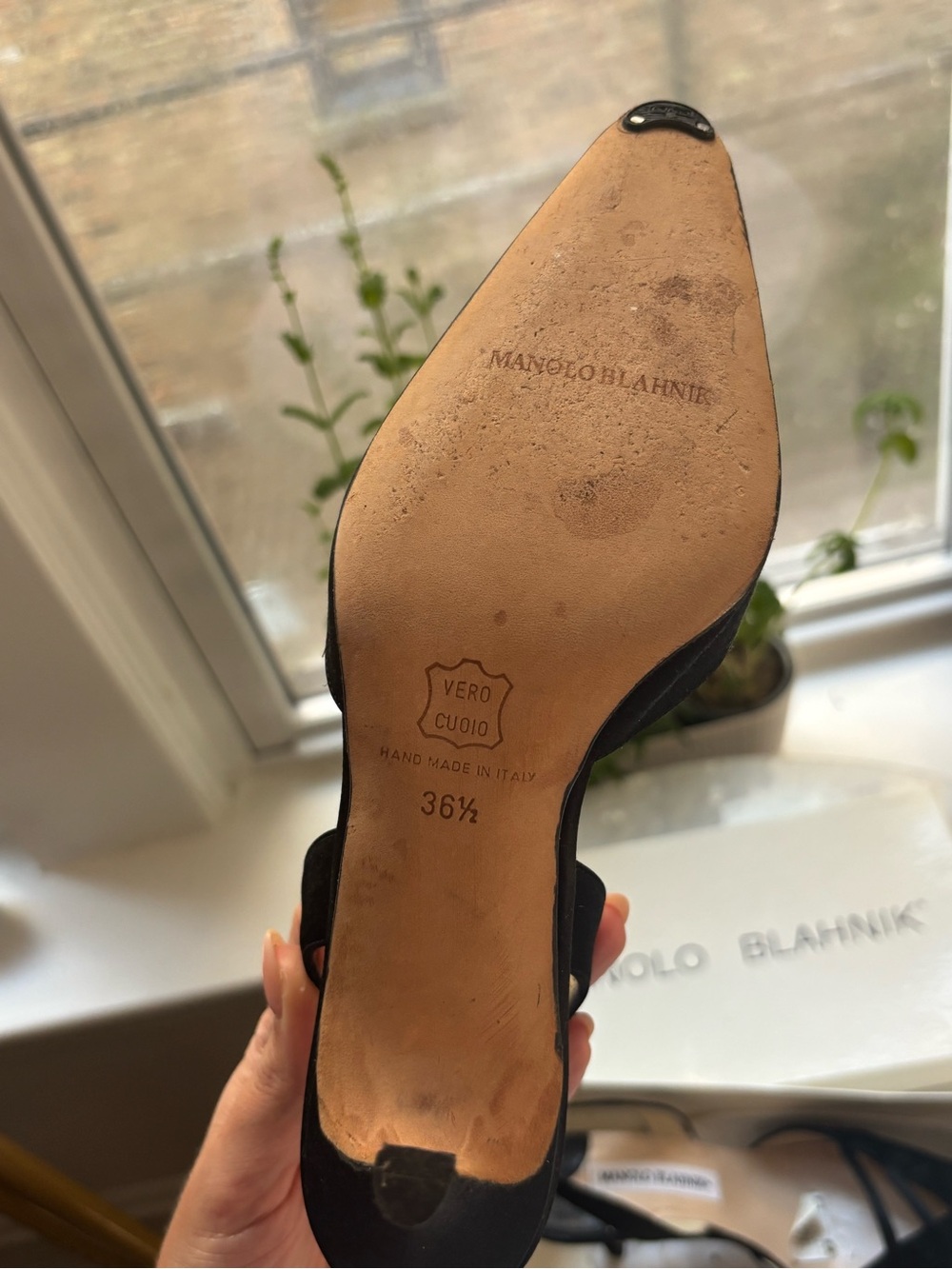 Manolo Blahnik Black Slingback Pumps in original box - Picture 3 of 7